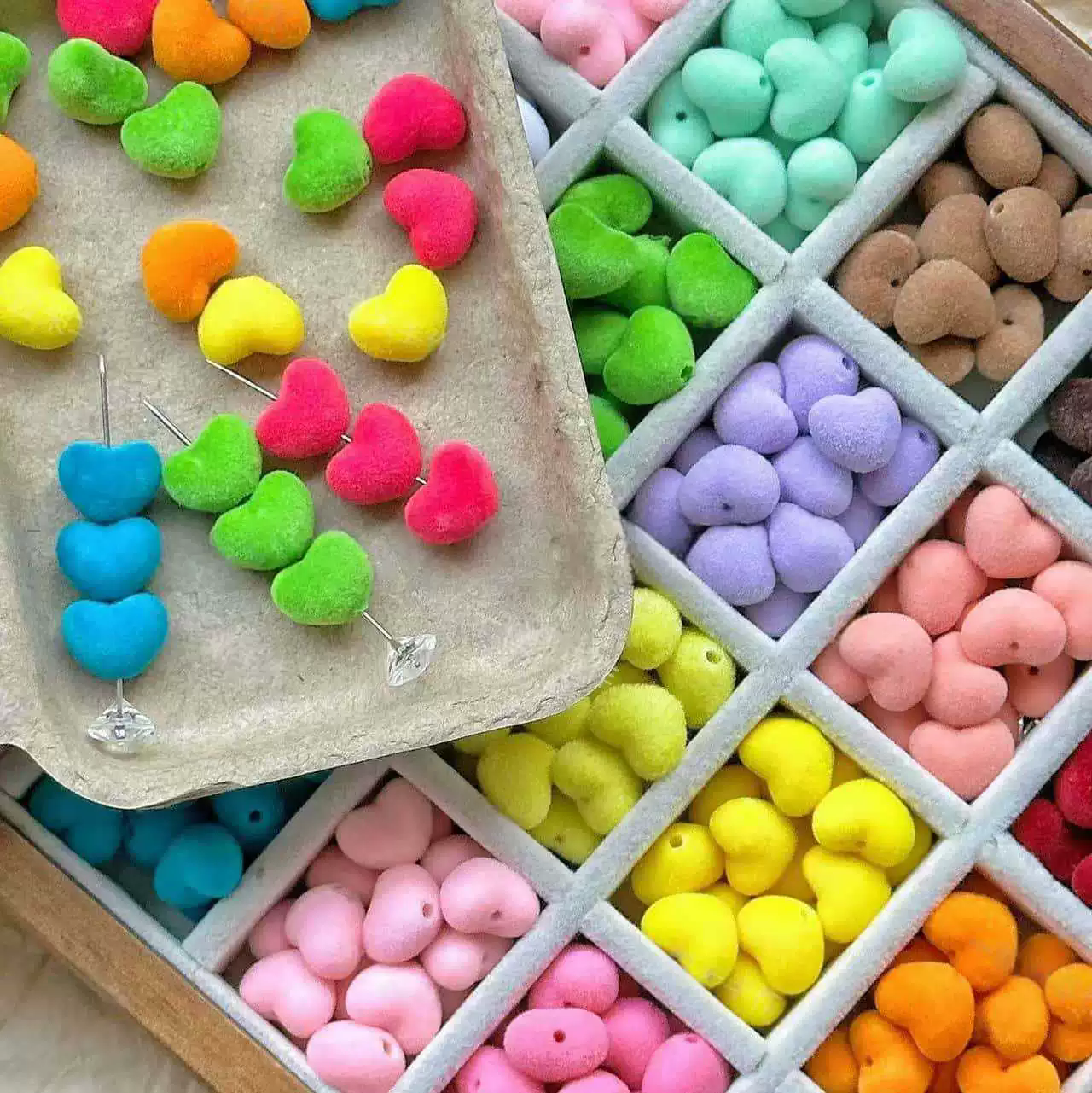10pcs/lot Velvet Beads Acrylic – Bead Mat Velvet recenzja i cena